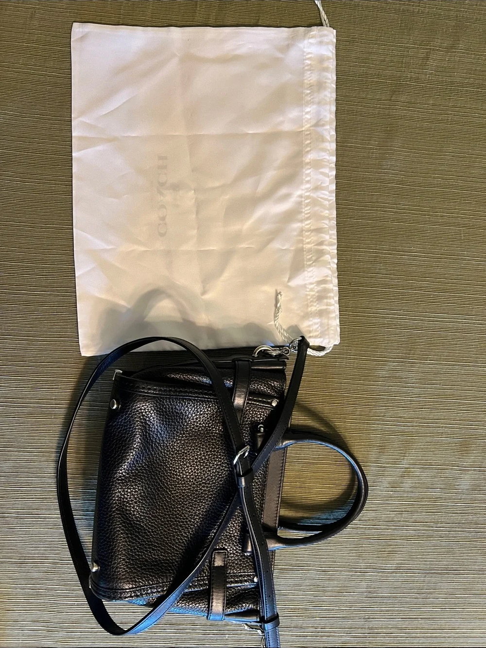 Coach Swagger 21 Carryall in Pebble Leather with Crossbody Strap and dust bag